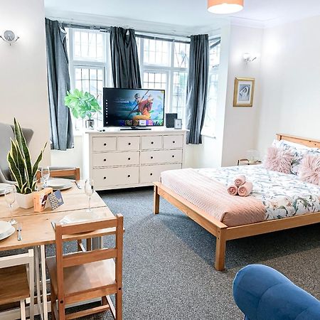 Cosy Apartments Near Hampstead Heath With Free On-Site Parking & Private Gardens, Golders Green Londýn Exteriér fotografie