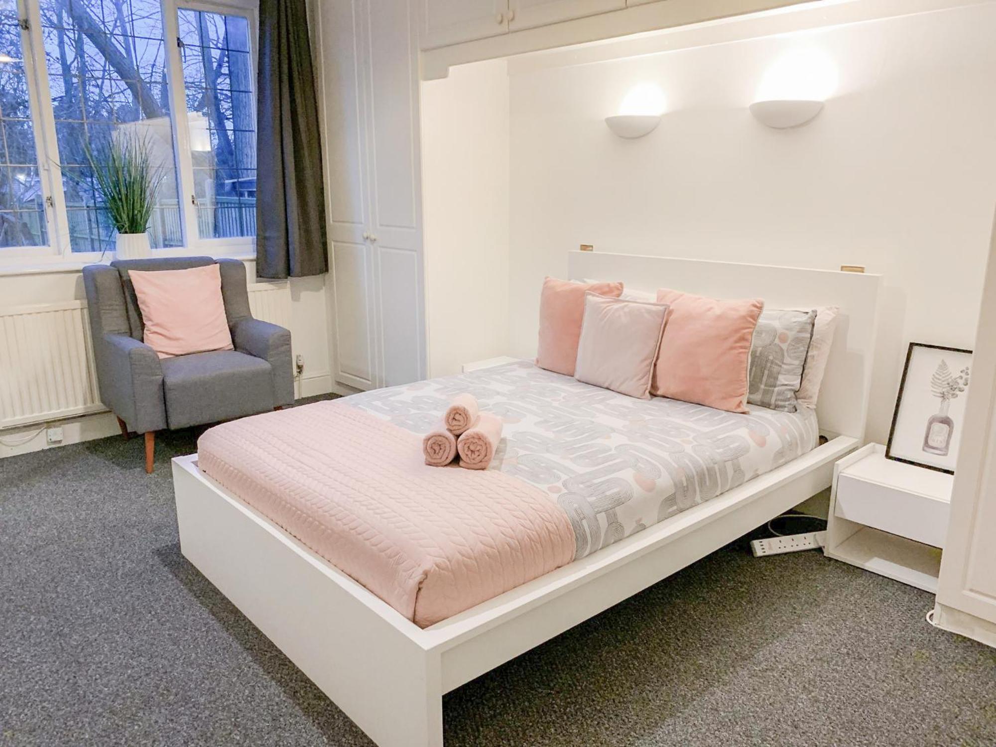 Cosy Apartments Near Hampstead Heath With Free On-Site Parking & Private Gardens, Golders Green Londýn Exteriér fotografie