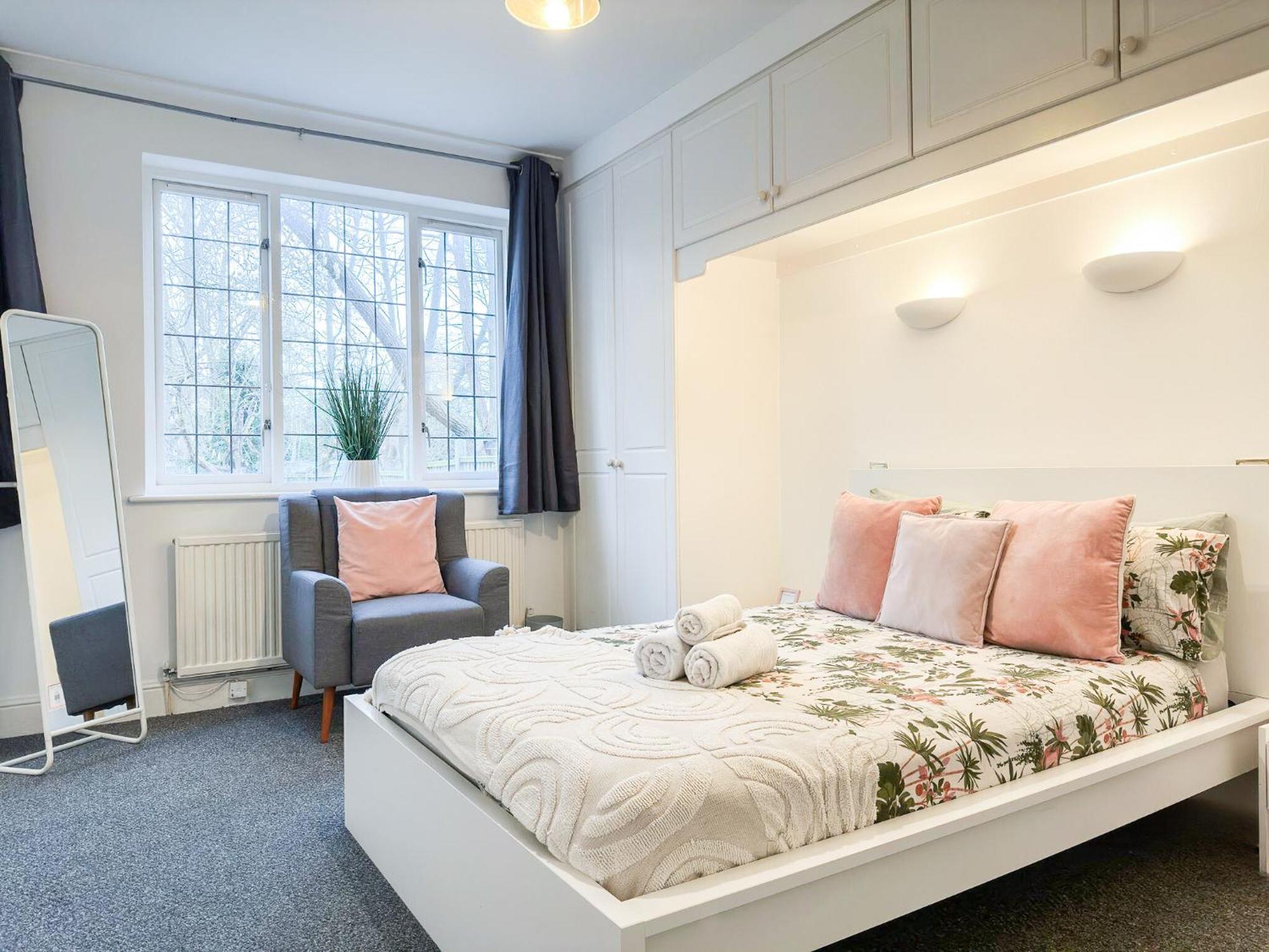 Cosy Apartments Near Hampstead Heath With Free On-Site Parking & Private Gardens, Golders Green Londýn Exteriér fotografie