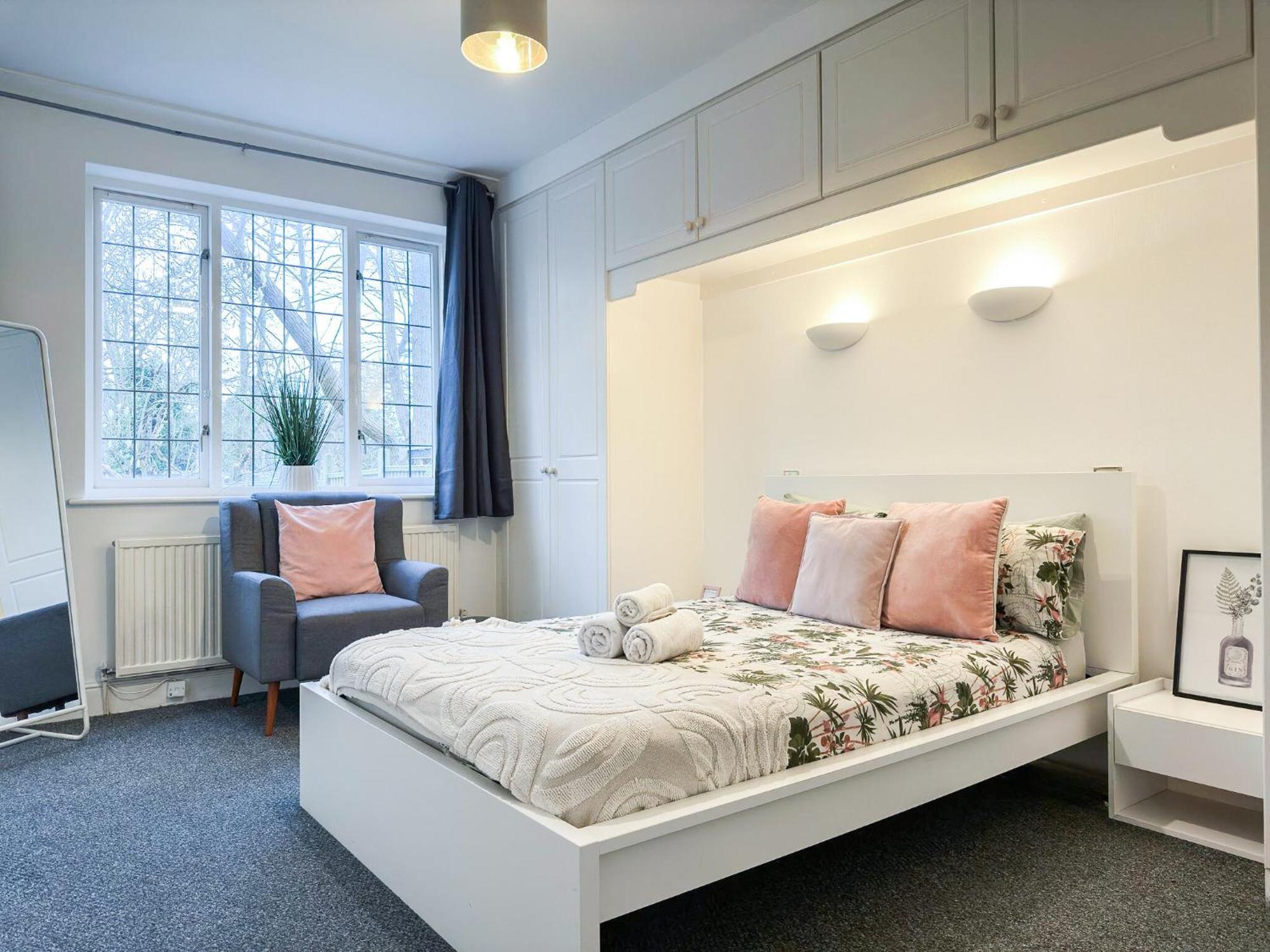 Cosy Apartments Near Hampstead Heath With Free On-Site Parking & Private Gardens, Golders Green Londýn Exteriér fotografie