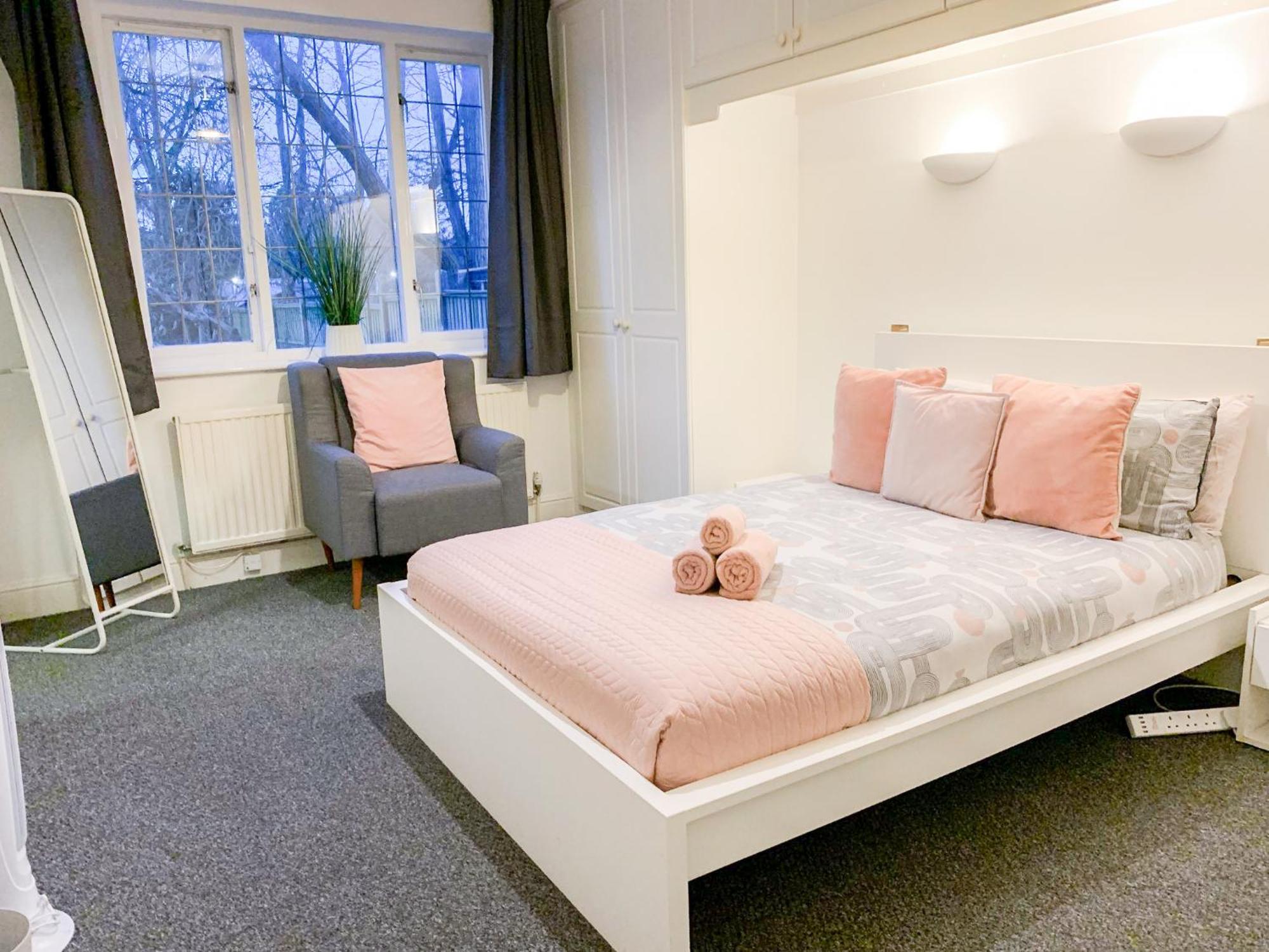 Cosy Apartments Near Hampstead Heath With Free On-Site Parking & Private Gardens, Golders Green Londýn Exteriér fotografie