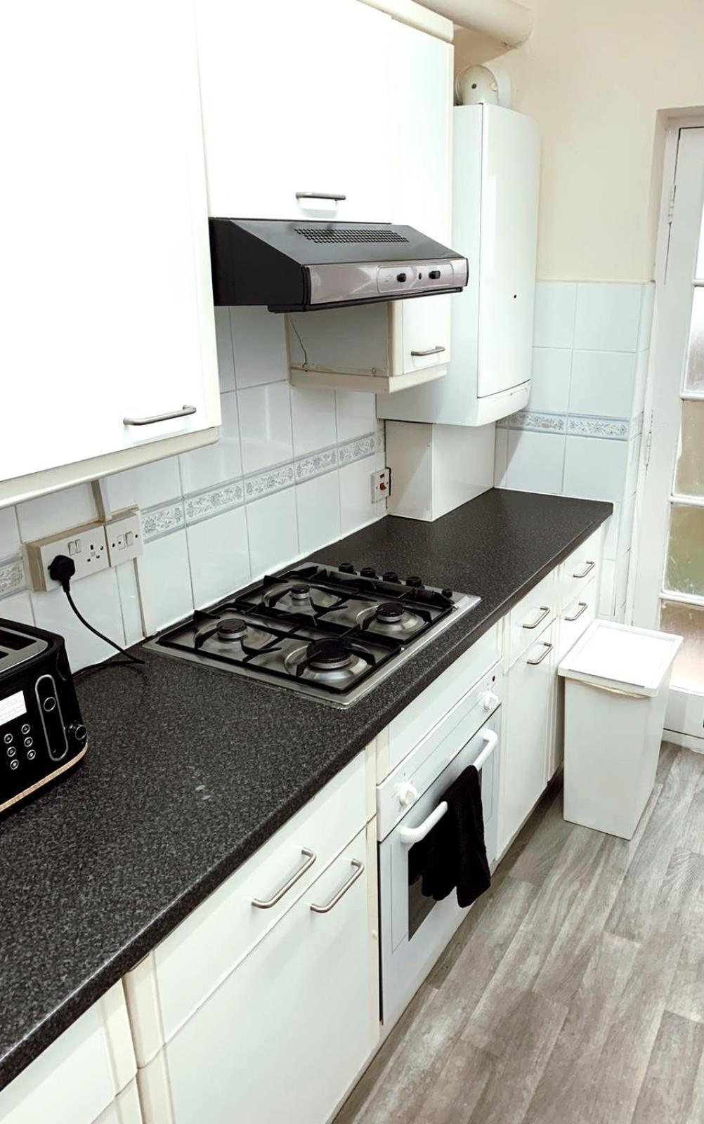 Cosy Apartments Near Hampstead Heath With Free On-Site Parking & Private Gardens, Golders Green Londýn Exteriér fotografie