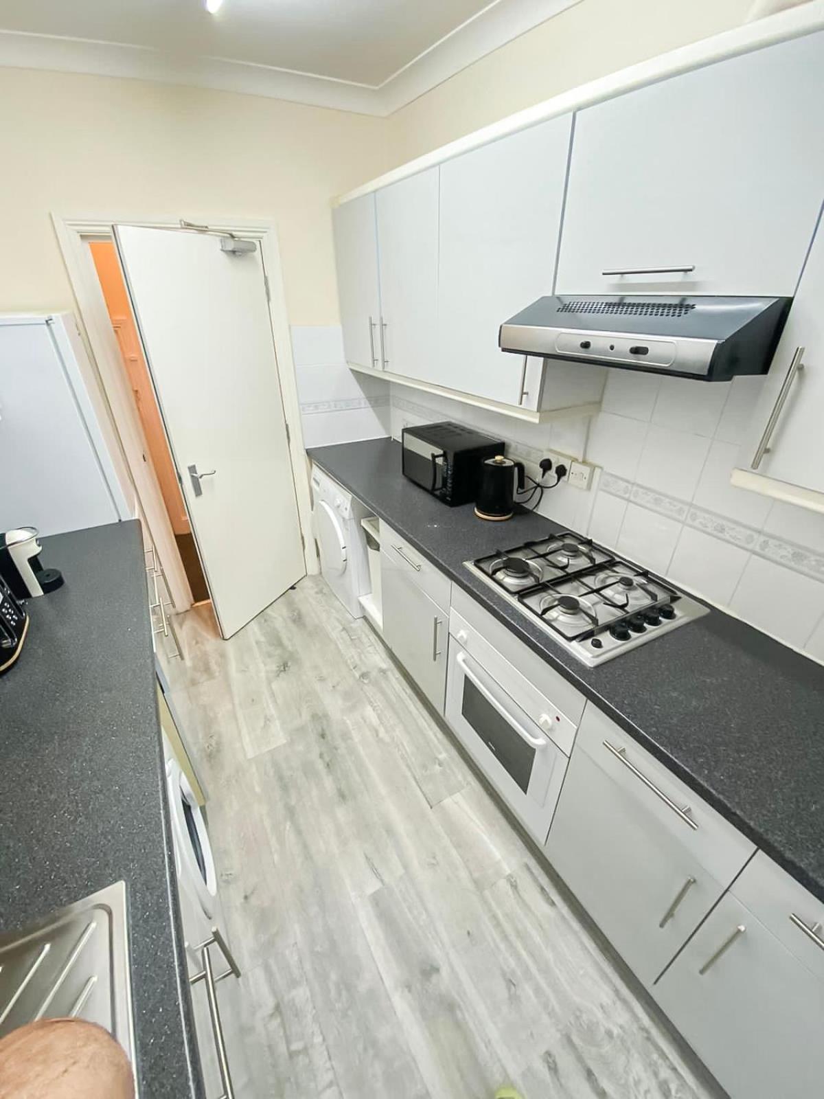 Cosy Apartments Near Hampstead Heath With Free On-Site Parking & Private Gardens, Golders Green Londýn Exteriér fotografie