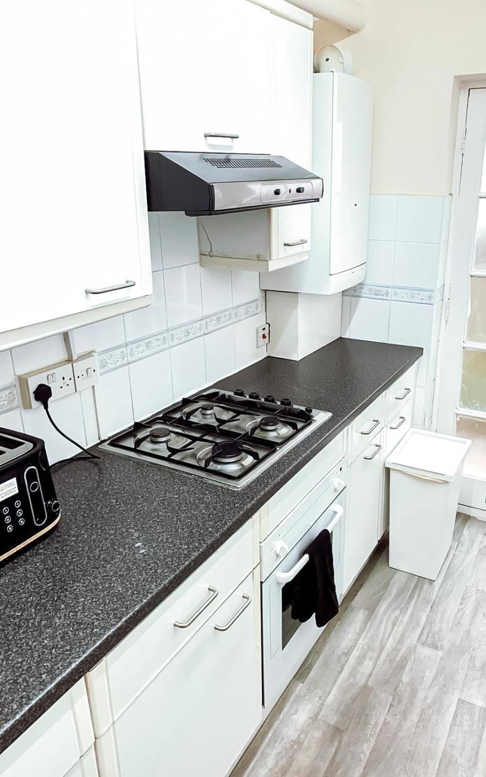 Cosy Apartments Near Hampstead Heath With Free On-Site Parking & Private Gardens, Golders Green Londýn Exteriér fotografie